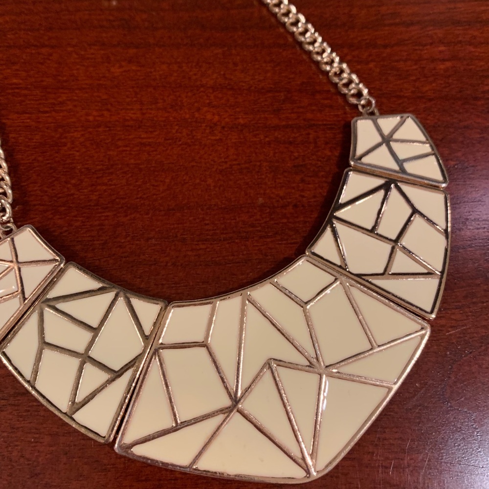 White/Gold Necklace